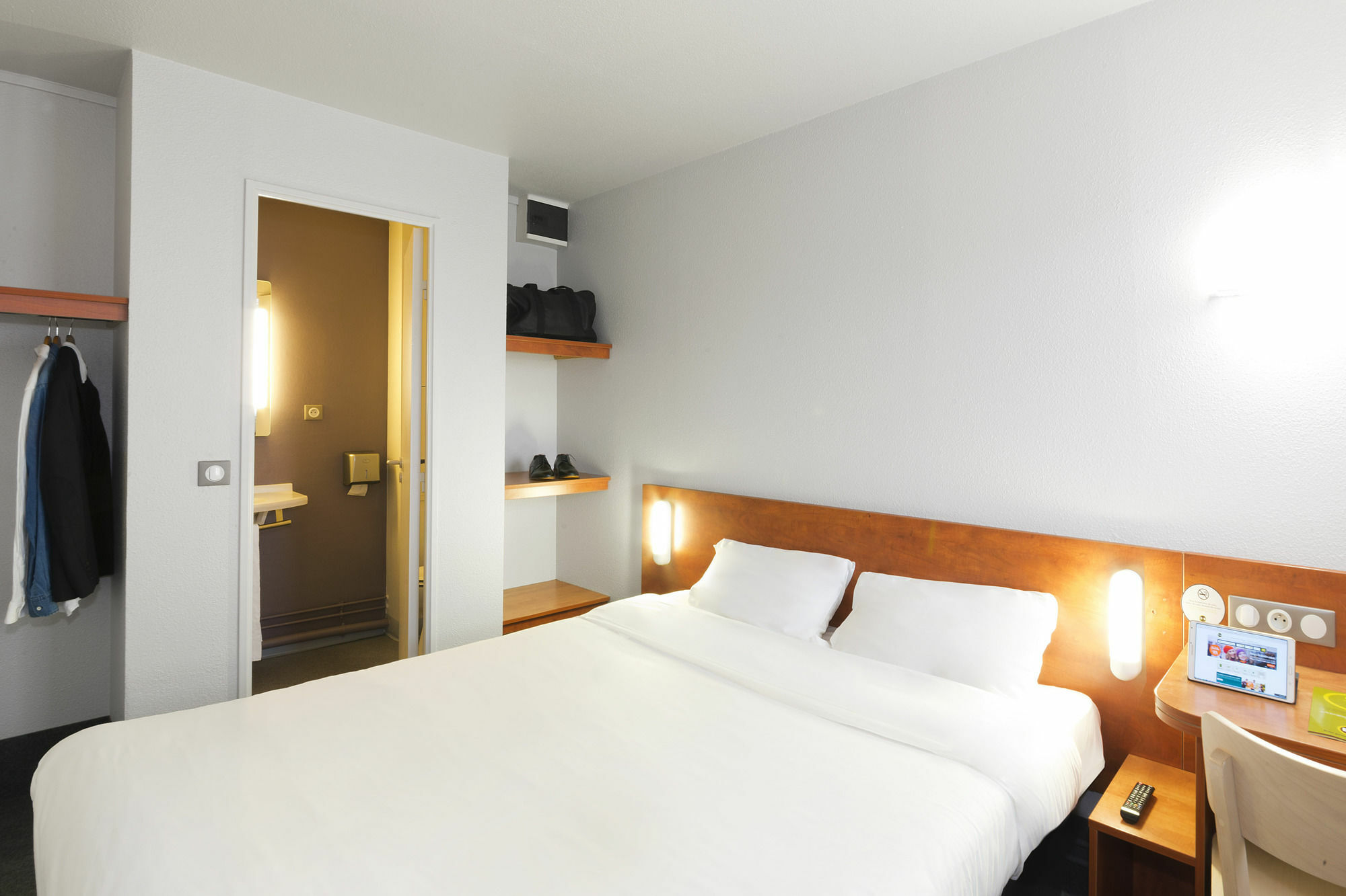 B&B Hotel Angers 1 Beaucouzé Eksteriør billede